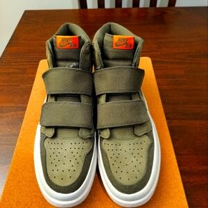 Jordan 1 Retro High Double Strap - Brand New Never Worn in Olive sz 11.5 - Rare